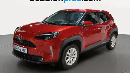 Usado Toyota Yaris Cross Business Edition 116 CV (85 kW) 2024 Rojo SUV