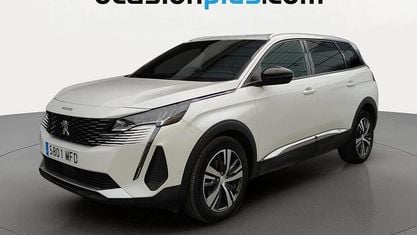 Używany Peugeot 5008 Allure 131 KM (96 kW) 2023 Biały SUV