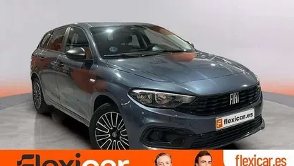 Usado Fiat Tipo 131 CV (96 kW) 2022 Gris Familiar
