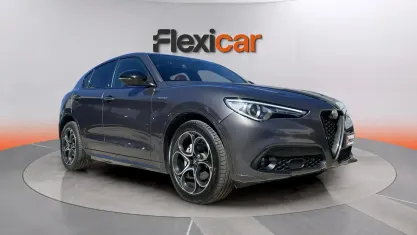 Usado Alfa Romeo Stelvio Veloce 211 CV (155 kW) 2022 Gris SUV