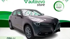 Gris Usado 2023 Alfa Romeo Stelvio Super SUV | 41.900 € (Precio justo)