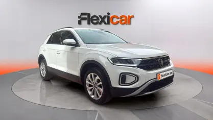 Usado VW T-Roc Life 150 CV (110 kW) 2023 Blanco SUV