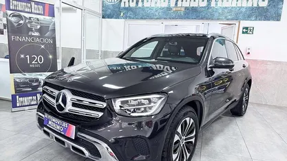 Usado Mercedes GLC220 194 CV (142 kW) 2020 Negro