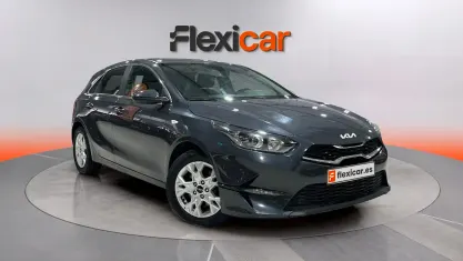 Usado Kia Ceed 136 CV (100 kW) 2023 Gris Utilitario