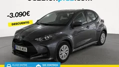 Gris / plata Usado 2022 Toyota Yaris Business Edition Berlina | 15.250 € (Precio justo)
