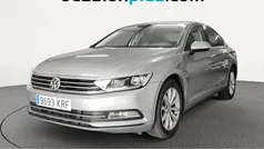 Gris plata Usado 2018 VW Passat Advance Berlina | 15.355 € (Precio justo)