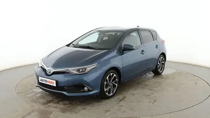 Occasion Toyota Auris Hybrid 136 PK (100 kW) 2015 Blauw Sedan