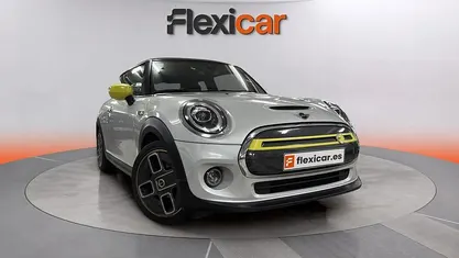 Usado Mini Cooper SE 135 kW (184 CV) 2020 Gris Utilitario