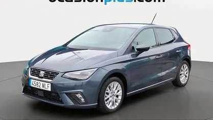 Usado Seat Ibiza FR 110 CV (80 kW) 2023 Gris Utilitario