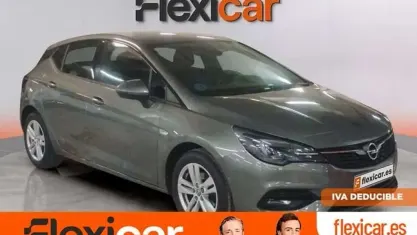 Usado Opel Astra 110 HP (80 kW) 2020 Cinzento Sedan