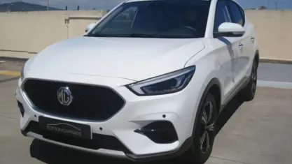 Używany MG ZS Luxury 111 KM (81 kW) 2023 Biały SUV
