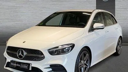 Usado Mercedes B200 AMG line 150 CV (110 kW) 2025 Blanco Monovolumen