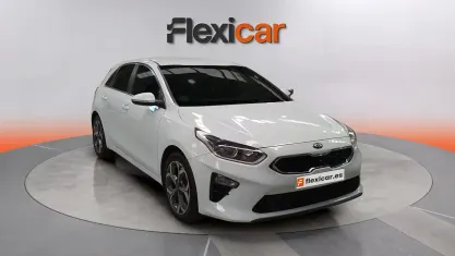 Usado Kia Ceed 136 CV (100 kW) 2018 Blanco Utilitario