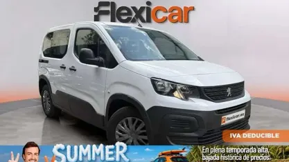 Usado Peugeot Rifter Active 110 CV (80 kW) 2023 Blanco Monovolumen