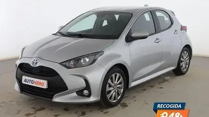 Occasion Toyota Yaris Hybrid Active 116 PK (85 kW) 2022 Grijs Sedan