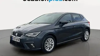 Usado Seat Ibiza XCELLENCE 116 CV (85 kW) 2025 Gris Utilitario