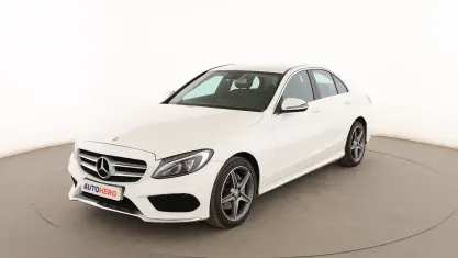 Usado Mercedes C220 AMG line 170 CV (125 kW) 2017 Blanco Berlina