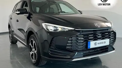 Negro Nuevo 2025 MG ZS Comfort Berlina | 21.630 €