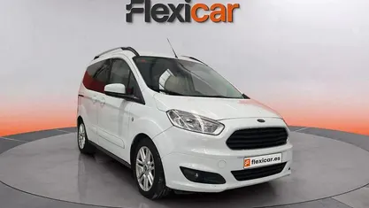 Usado 2017 Ford Tourneo Courier Trend Monovolumen | 8290 € (Super precio)
