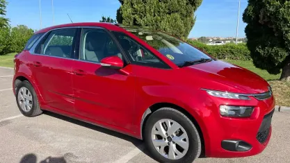 Usado Citroën C4 Attraction 114 CV (83 kW) 2015 Rojo