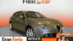 Gris Usado 2020 Alfa Romeo Giulietta Super Utilitario | 12.490 € (Buen precio)