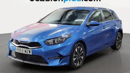 Usado Kia Ceed 101 CV (74 kW) 2025 Azul Utilitario