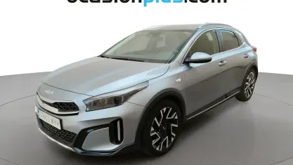 Usado Kia XCeed 101 CV (74 kW) 2025 Gris SUV