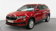 Rojo Usado 2022 Skoda Karoq Ambition SUV | 20.264 € (Super precio)