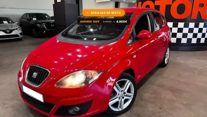 Usado Seat Altea Style 105 CV (77 kW) 2012 Rojo Monovolumen