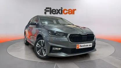 Usado Skoda Fabia Ambition 150 CV (110 kW) 2022 Gris Utilitario