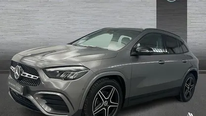 Usado 2025 Mercedes GLA200 AMG line SUV | 44.900 € (Precio justo)