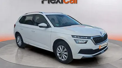 Usado Skoda Kamiq Active 110 CV (80 kW) 2021 Blanco SUV