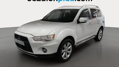 Blanco Usado 2010 Mitsubishi Outlander Motion SUV | 10.390 € (Precio justo)