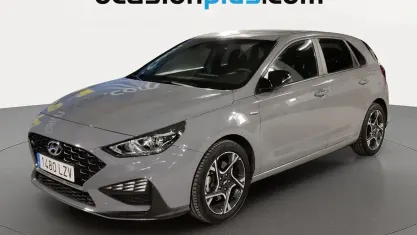 Usado Hyundai i30 N Line 120 CV (88 kW) 2022 Gris Familiar