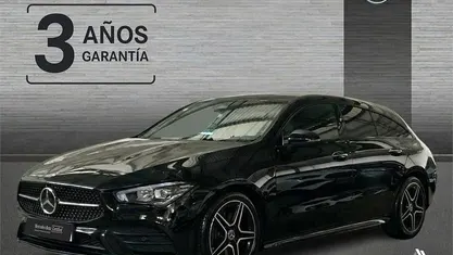 Usado Mercedes CLA200 Shooting Brake 150 CV (110 kW) 2025 Familiar