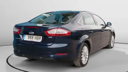 Usado Ford Mondeo Titanium 163 CV (119 kW) 2011 Azul Berlina