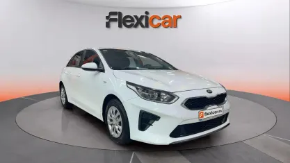 Usado Kia Ceed 100 CV (73 kW) 2020 Blanco Utilitario