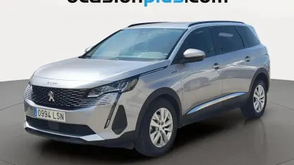 Usado Peugeot 5008 Style 131 CV (96 kW) 2021 Gris SUV