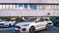 Gris Usado 2023 Ford Focus ST-Line X Berlina | 28.490 € (Caro)