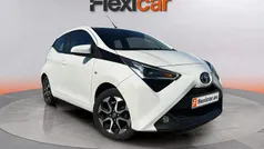 Usado 2021 Toyota Aygo X-play Utilitario | 13.390 € (Precio justo)