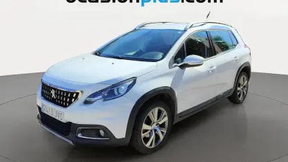 Usado Peugeot 2008 Allure 120 CV (88 kW) 2016 Blanco SUV