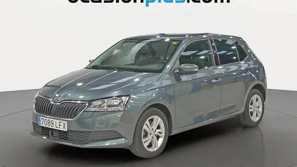 Usado Skoda Fabia Ambition 110 CV (80 kW) 2020 Gris Utilitario