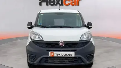 Käytetty Fiat Doblò Easy 120 HP (88 kW) 2018 Valkoinen Tila-auto