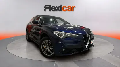 Usado Alfa Romeo Stelvio Executive 160 CV (117 kW) 2019 Azul SUV