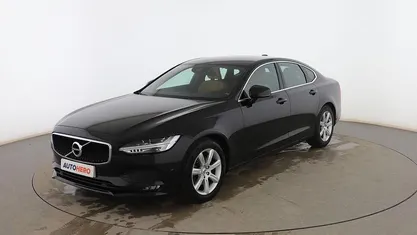 Negro Usado 2018 Volvo S90 Momentum Berlina | 24.499 € (Precio justo)
