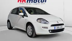 Blanco Usado 2015 Fiat Punto Young Utilitario | 6890 € (Precio justo)