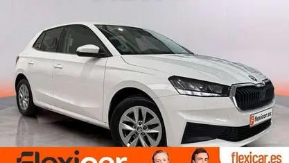 Usado Skoda Fabia Ambition 95 CV (69 kW) 2022 Utilitario