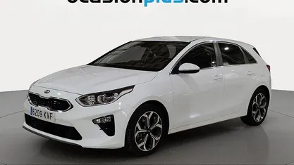 Usado Kia Ceed 120 CV (88 kW) 2019 Blanco Utilitario