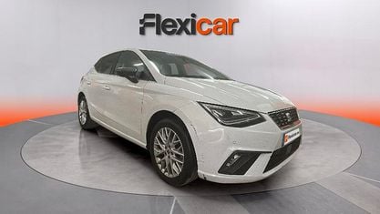 Usado Seat Ibiza Style 116 HP (85 kW) 2024 Branco Citadino