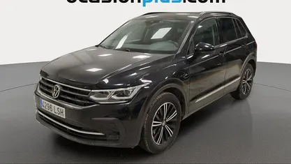 Negro Usado 2021 VW Tiguan Life SUV | 20.900 € (Super precio)